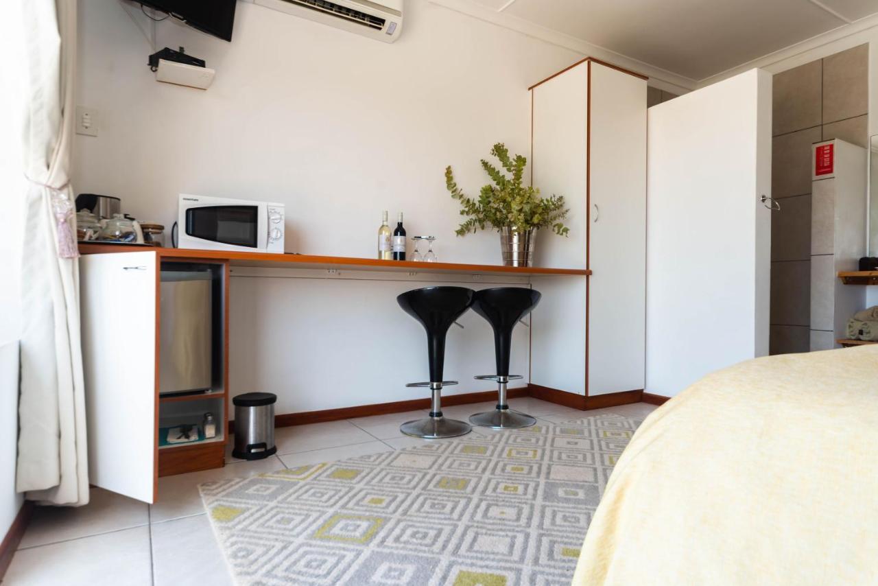 Melkboomsdrift Guest House & Conference Centre Vredendal ภายนอก รูปภาพ
