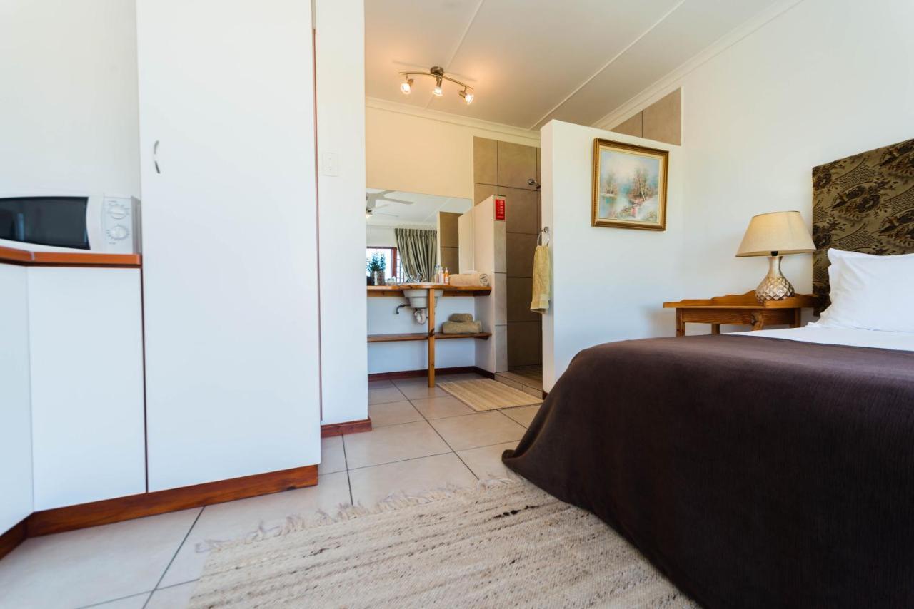 Melkboomsdrift Guest House & Conference Centre Vredendal ภายนอก รูปภาพ